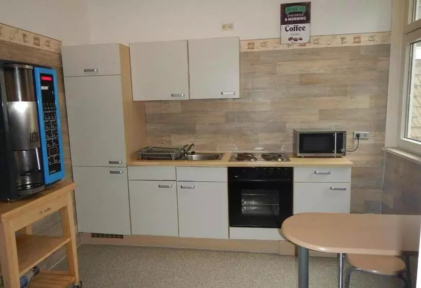 ルームシェアのワンベッド, Hostel Goslar