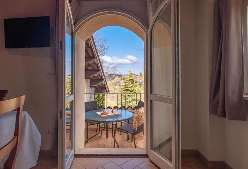 Студия Стандарт, Antica Residenza Montereano
