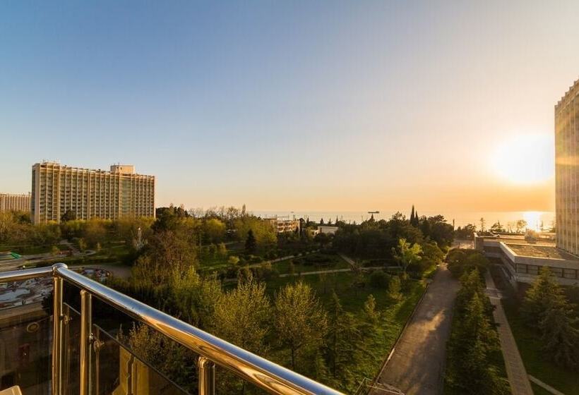 اتاق سوپریور, Arli