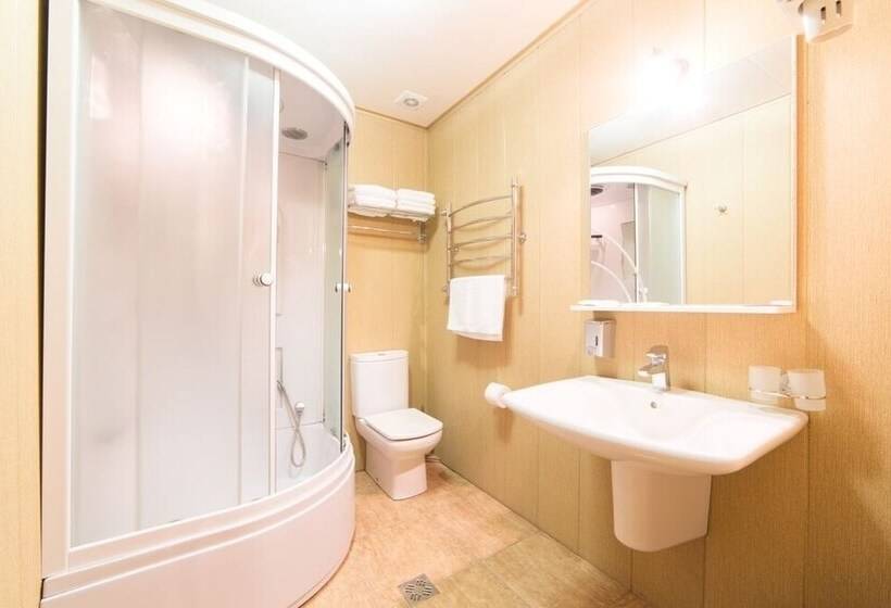 اتاق خانوادگی, Arli