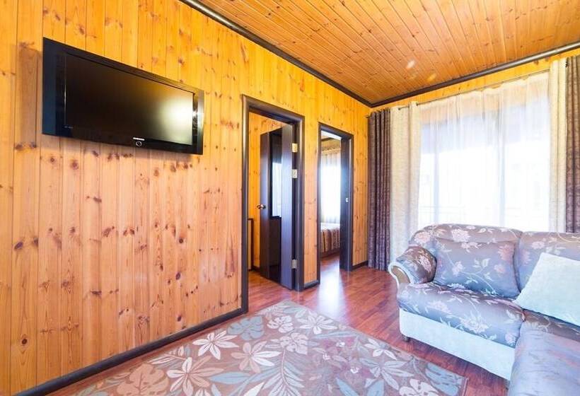 اتاق خانوادگی, Arli