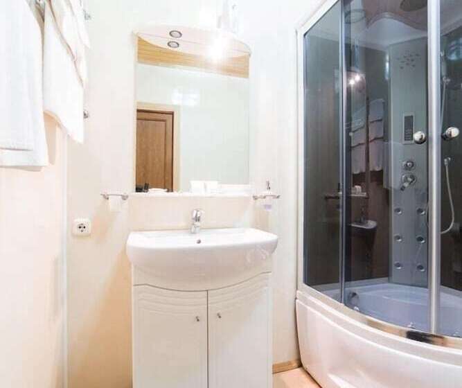 استودیوی لوکس, Arli