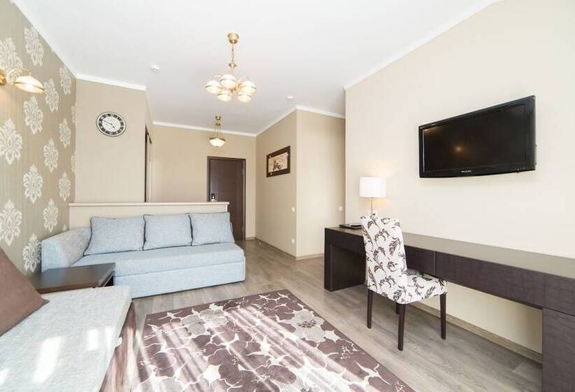 سوییت با چشم‌انداز دریا, Arli