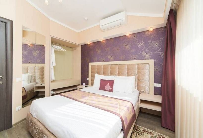 سوییت با چشم‌انداز کوه, Arli