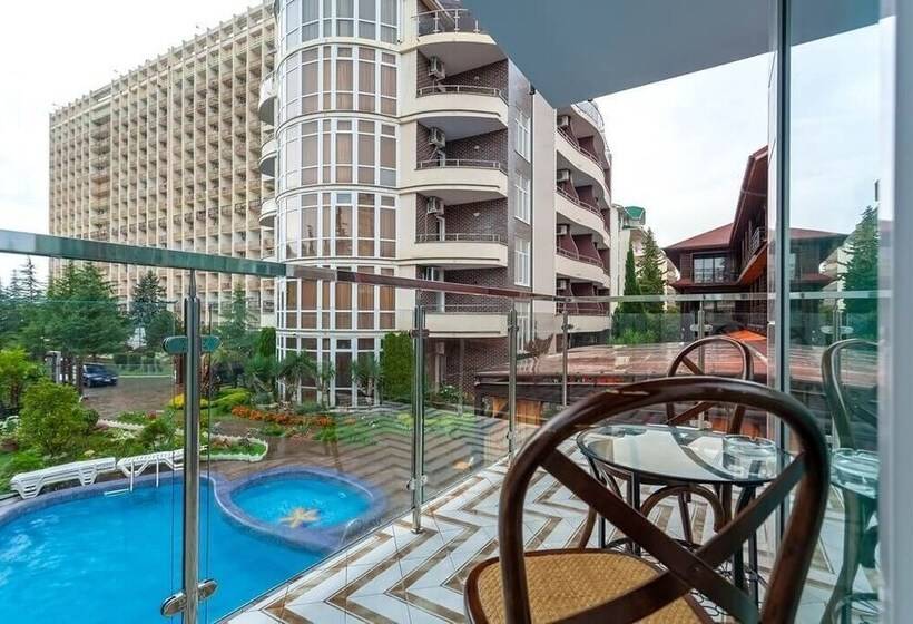 سوییت لوکس, Arli