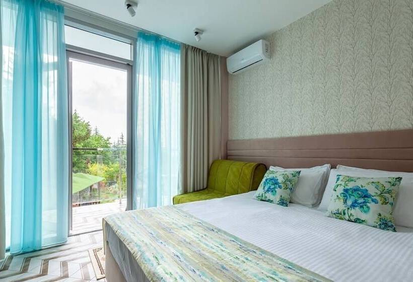 سوییت لوکس, Arli