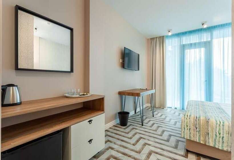 سوییت لوکس, Arli