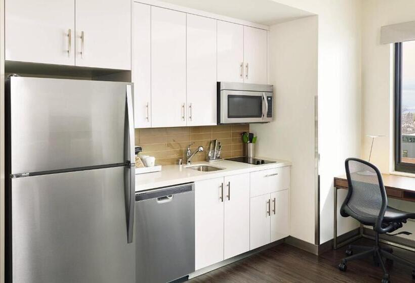 سوییت اجرایی, Element Bozeman