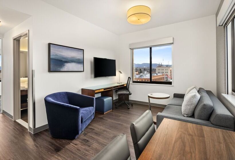 سوییت اجرایی, Element Bozeman