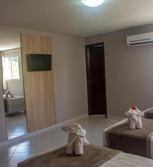 اتاق استاندارد سه نفره, Enseada Aeroporto