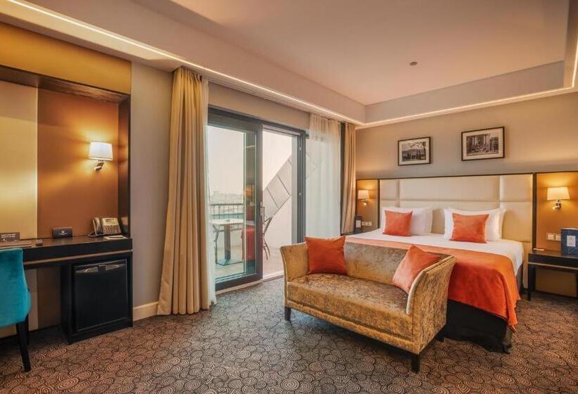 غرفة ديلوكس مزودة بشرفة, Eurostars Danube Budapest