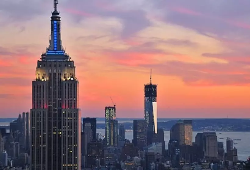 Executive-sviitti, Executive Hotel Le Soleil New York