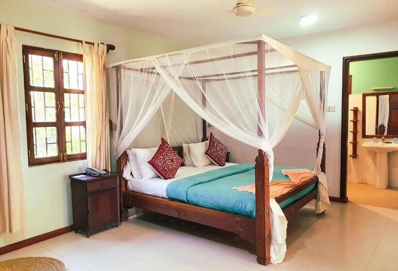 غرفة قياسية سرير كينج, Flame Tree Cottages