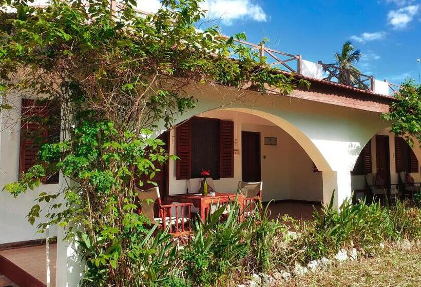 غرفة قياسية سرير كينج, Flame Tree Cottages