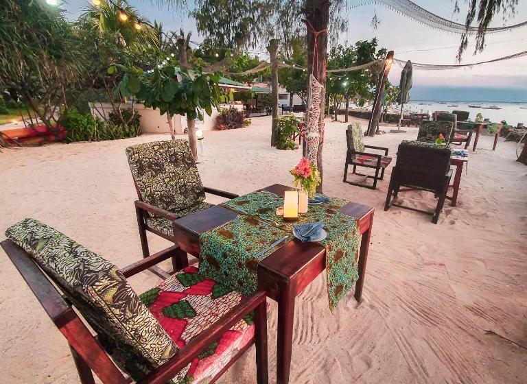 غرفة كلاسيكية رباعية, Flame Tree Cottages