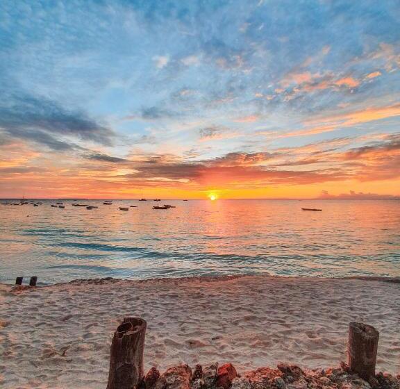 غرفة قياسية سرير كينج, Flame Tree Cottages