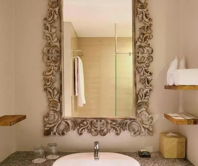 ダブルベッドスタンダードルーム, Four Points By Sheraton Bali, Kuta