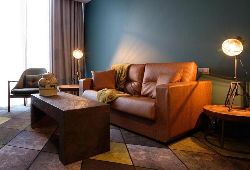 Люкс, Octant Furnas