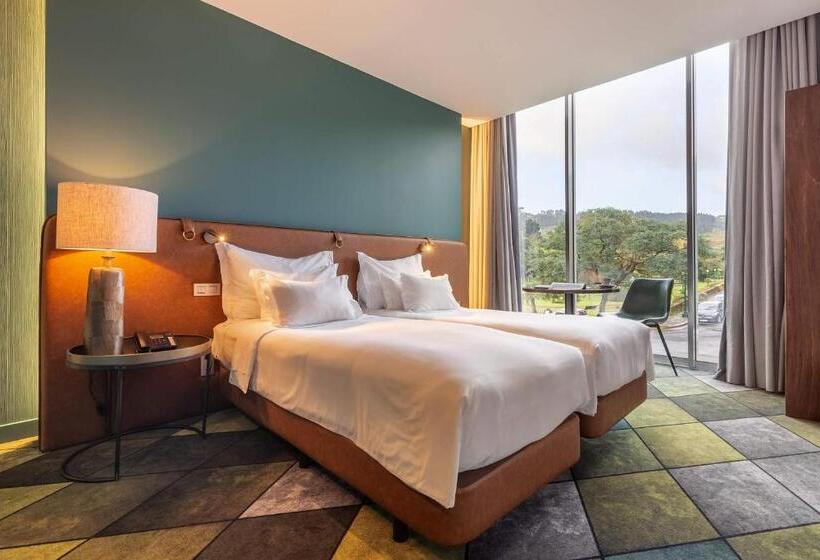 Номер Стандарт, Octant Furnas