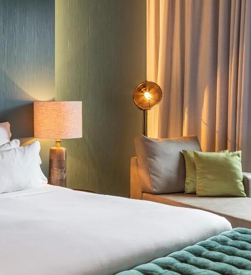 Люкс, Octant Furnas