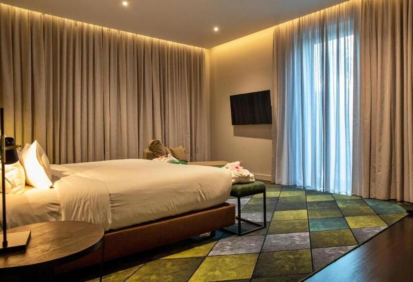 Номер Премиум, Octant Furnas