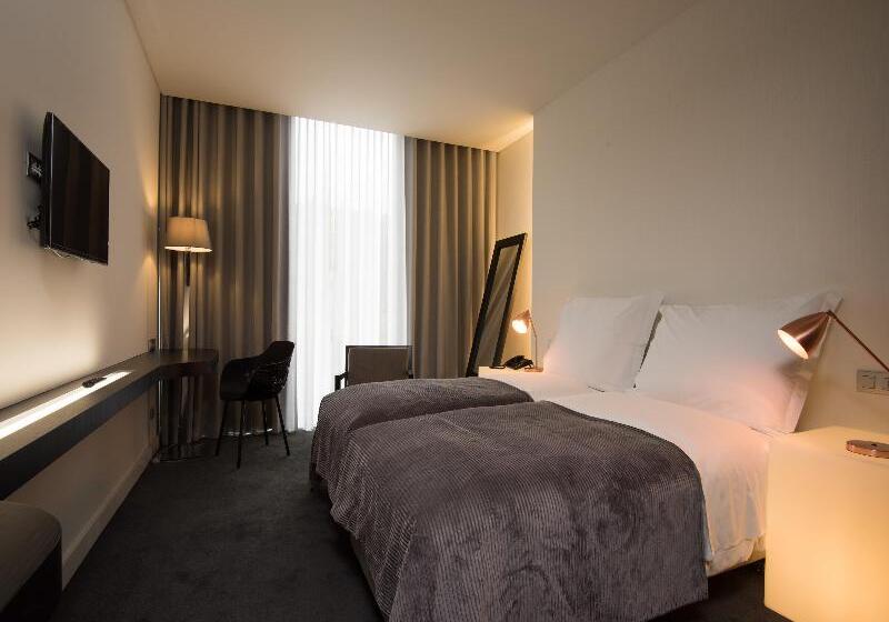 Номер Стандарт, Octant Furnas