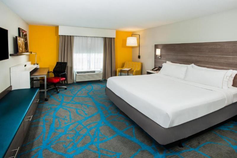 Engelliler için Büyük Çift Kişilik Yataklı Standart Oda, Holiday Inn Express & Suites Litchfield, An Ihg