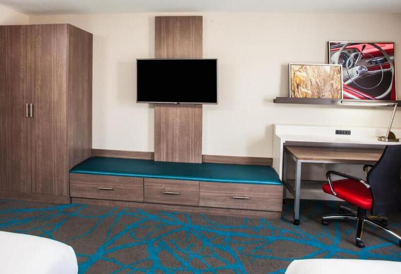 Büyük Çift Kişilik Yataklı Süit, Holiday Inn Express & Suites Litchfield, An Ihg