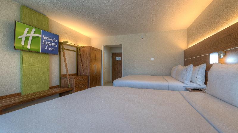 غرفة قياسية سرير ملكى لذوى الإحتياجات الخاصة, Holiday Inn Express & Suites Tulsa Midtown, An Ihg
