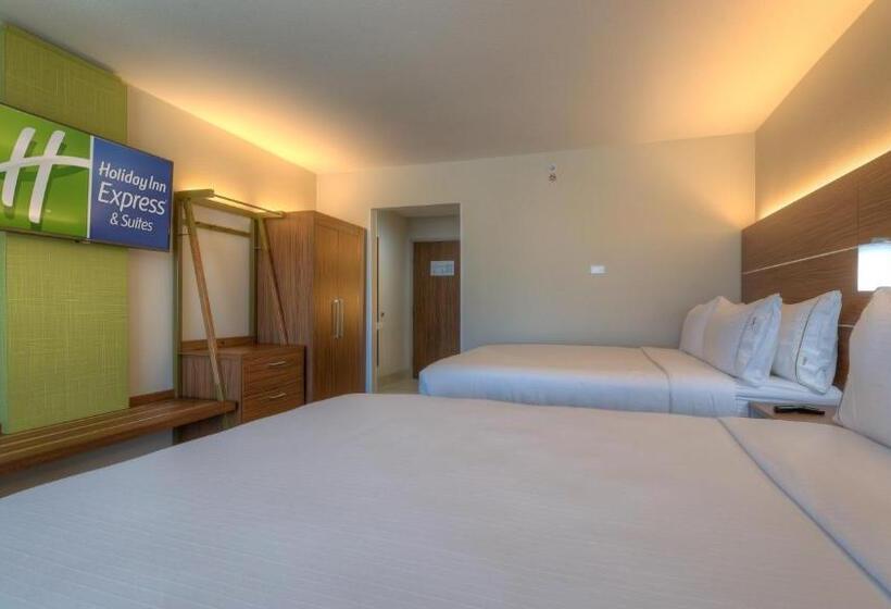 חדר סטנדרט שתי מיטות זוגיות, Holiday Inn Express & Suites Tulsa Midtown, An Ihg