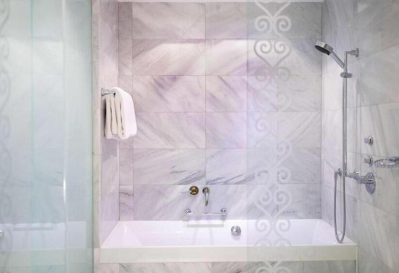 اتاق کلاب, Hyatt Regency Dushanbe