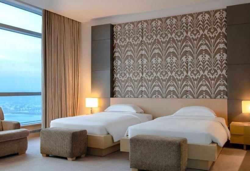 اتاق استاندارد با چشم‌انداز دریاچه, Hyatt Regency Dushanbe