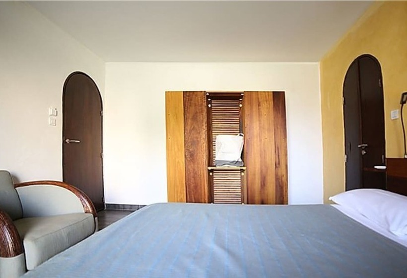 اتاق سوپریور, Le Djoloff