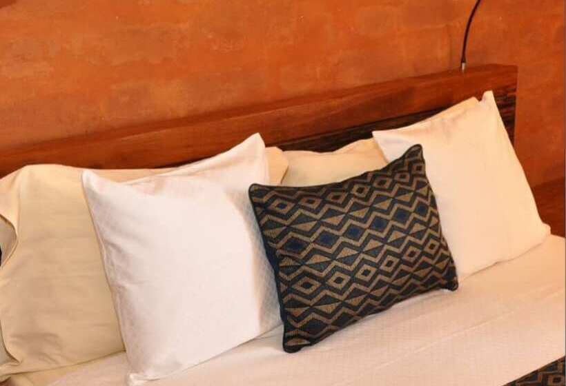 اتاق لوکس, Le Djoloff