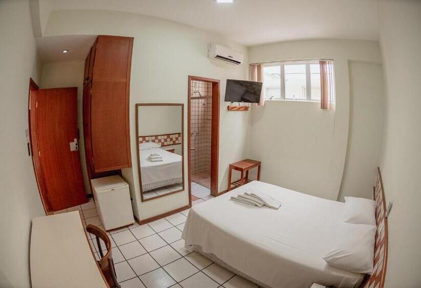 수피리어 룸, Metropolitano