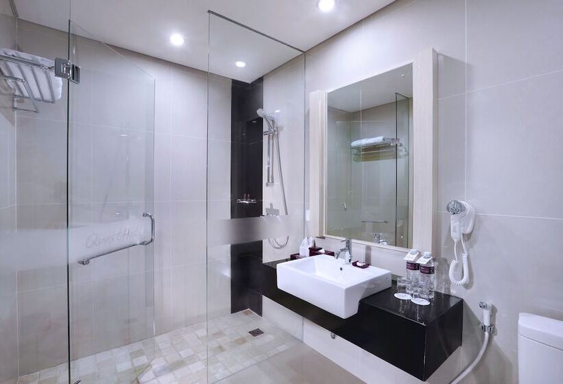 Номер Deluxe, Quest San Denpasar By Aston