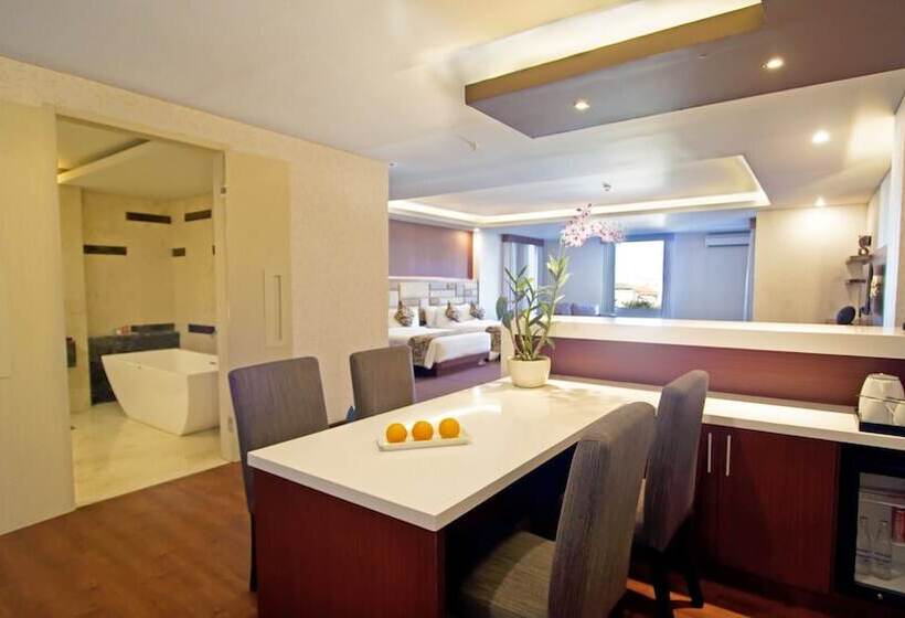 이그제큐티브 스위트, Quest San Denpasar By Aston