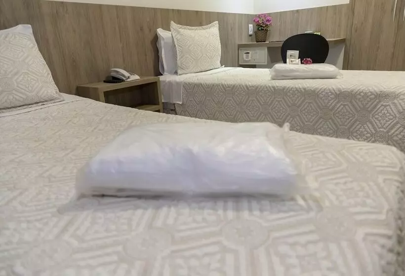 Standard-huone, Realce