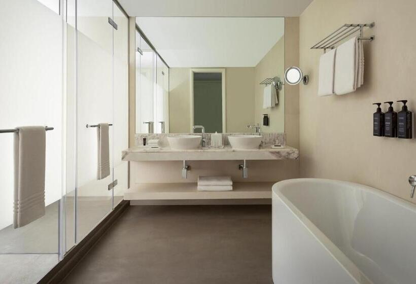 Suite Llit King, Sheraton Baku Intourist