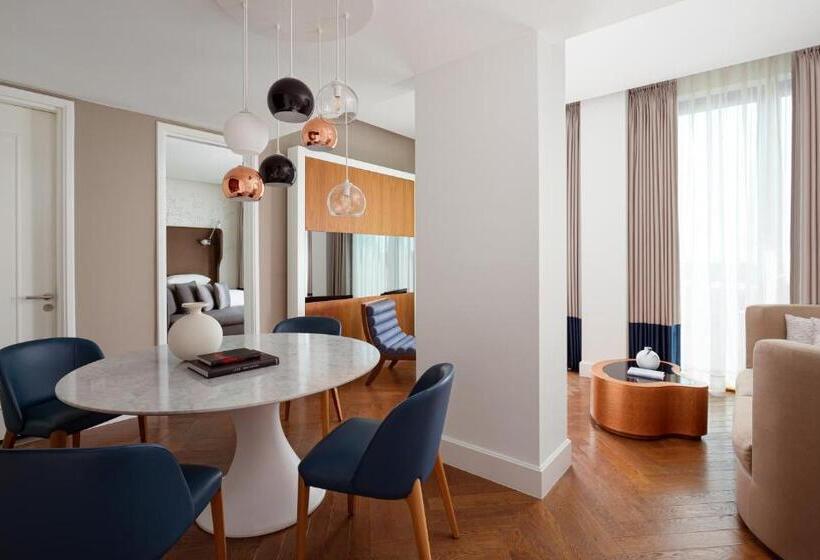 Suite Llit King, Sheraton Baku Intourist