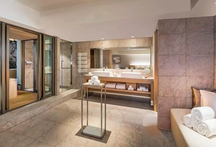 景色の見えるダブルベッドスタンダードルーム, Suiran, A Luxury Collection Hotel, Kyoto