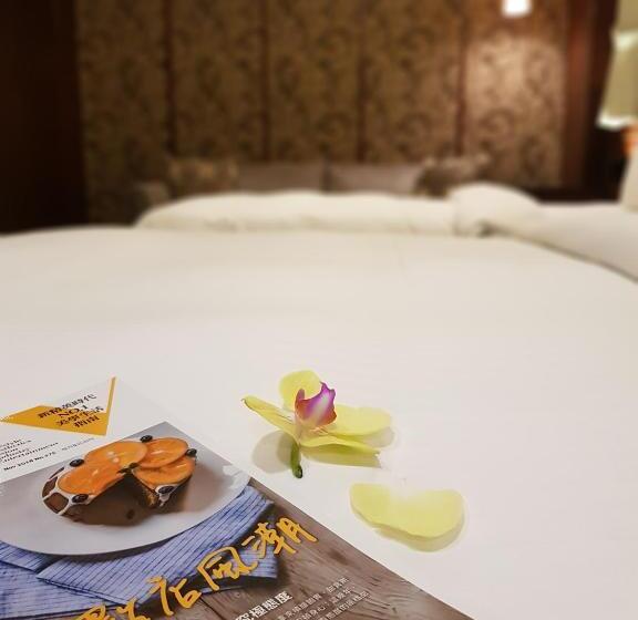 اتاق استاندارد سه نفره, Sun Sweet