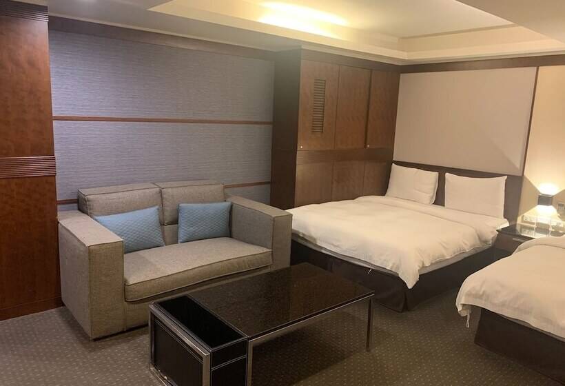 اتاق خانوادگی, Sun Sweet