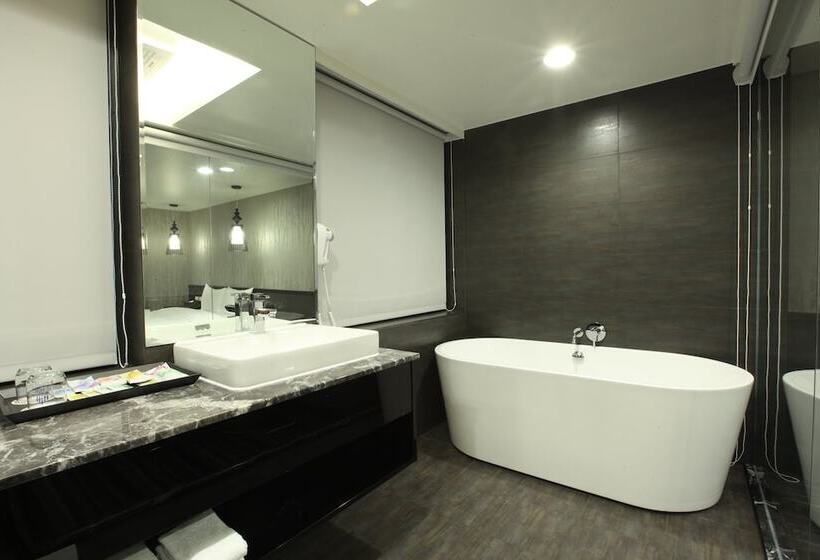 سوییت اجرایی, Sun Sweet