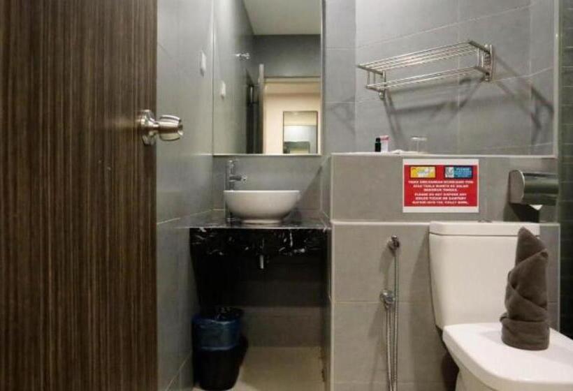 اتاق لوکس سه تخته, The Grand Campbell Hotel Kuala Lumpur