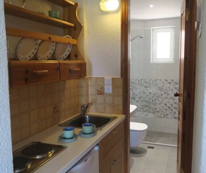 דירת חדר, Maria Suites