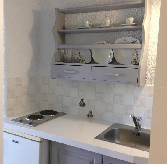 דירת חדר אקונומי, Maria Suites