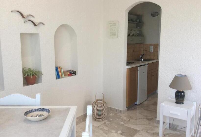 דירת חדר נוף לים, Maria Suites