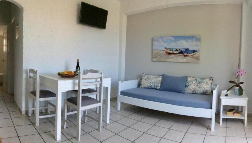 דירת חדר נוף לים, Maria Suites