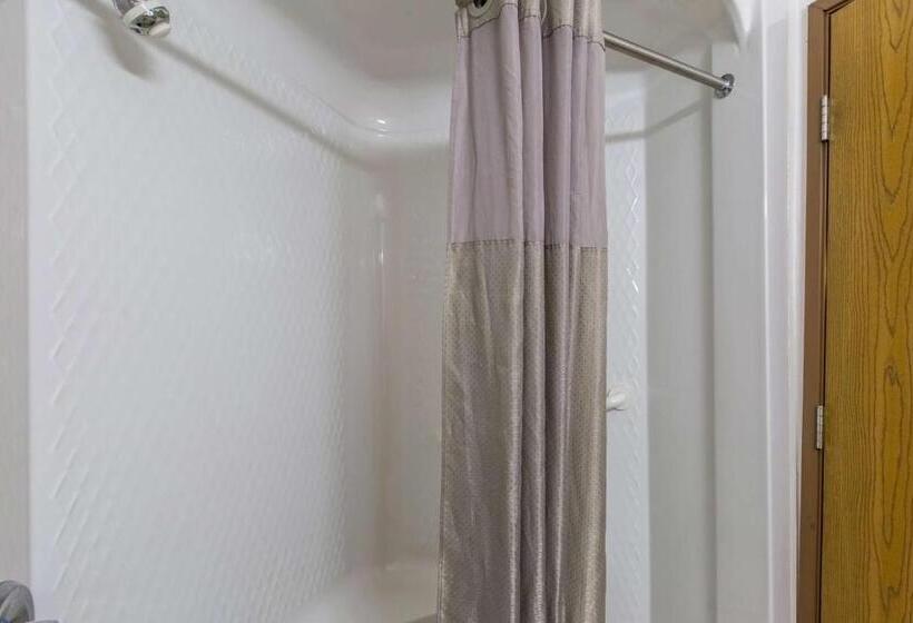 四人标准间, Motel 6 Baraboo, Wi Lake Delton Wisconsin Dells